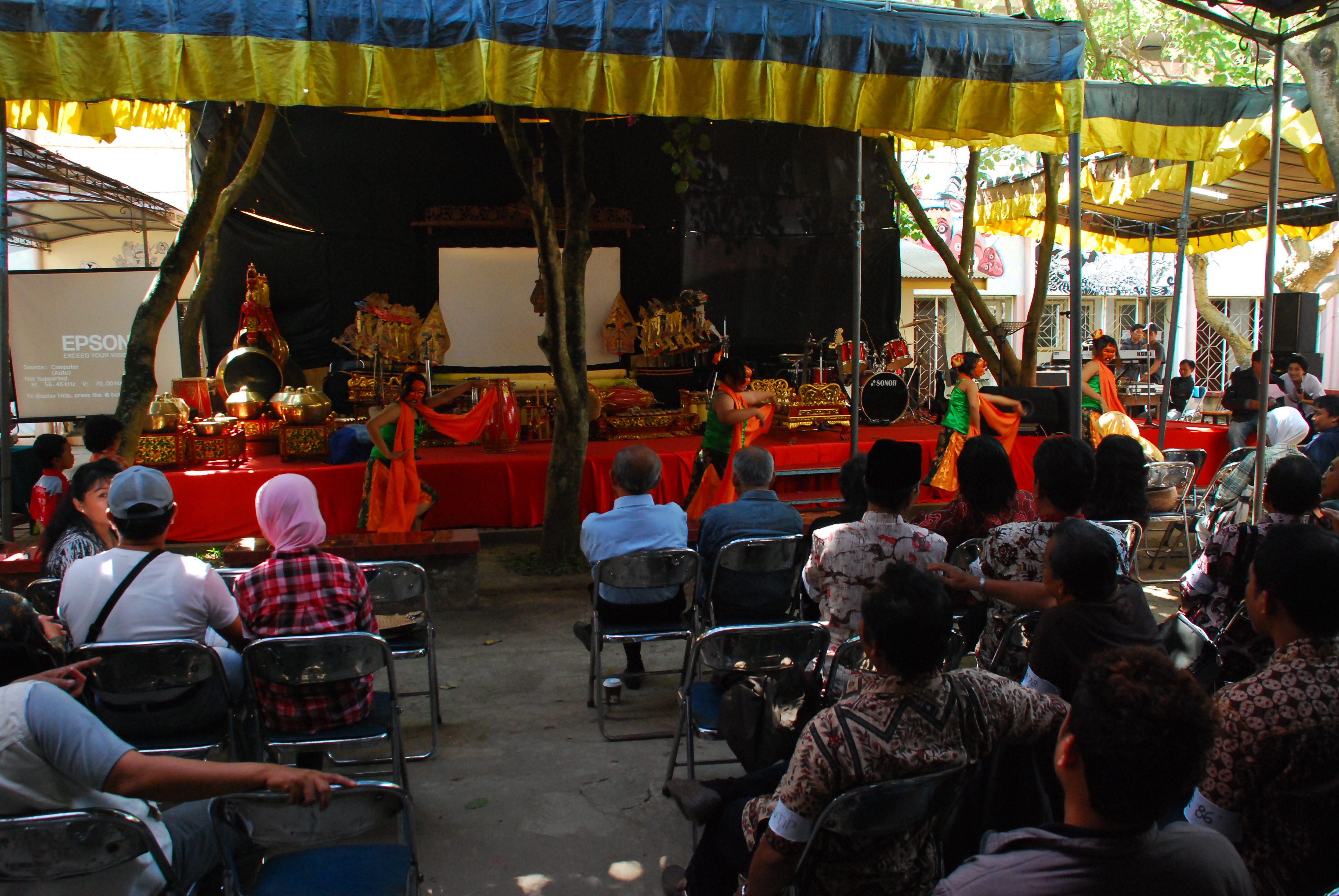 REUNI IKA UM FS TAHUN 2011